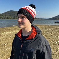 Czapka Eisbar Kova Pompon MU Black Red White 2026