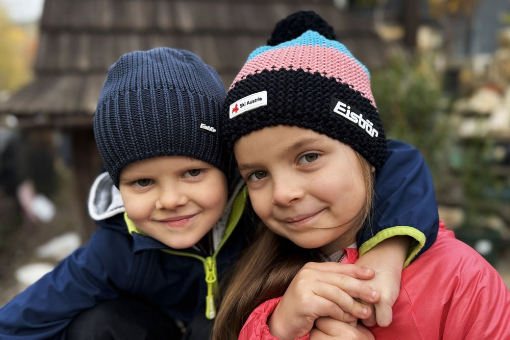 Czapka dziecięca Eisbar Star Pompon Ska Kids Black Strawberry Azure 2025